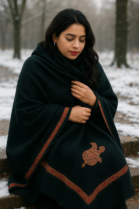 Nazakat Luxe - Black